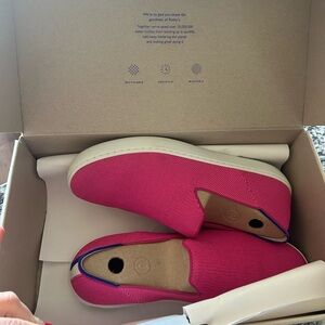 Special hot pink 9.5 Rothy’s